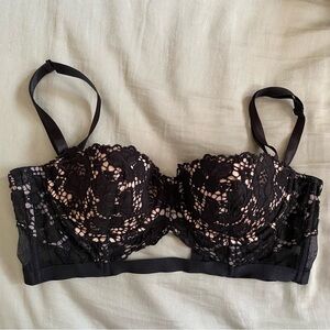 Victoria’s Secret Lace Very Sexy Multi Way 34C Bra